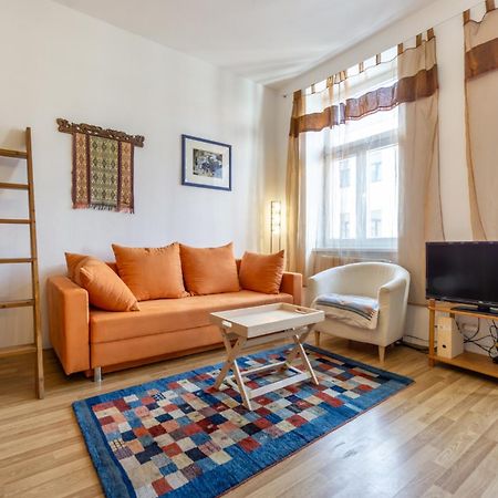 Apartment 5 Stops Away From City-Centre Wien Exteriör bild