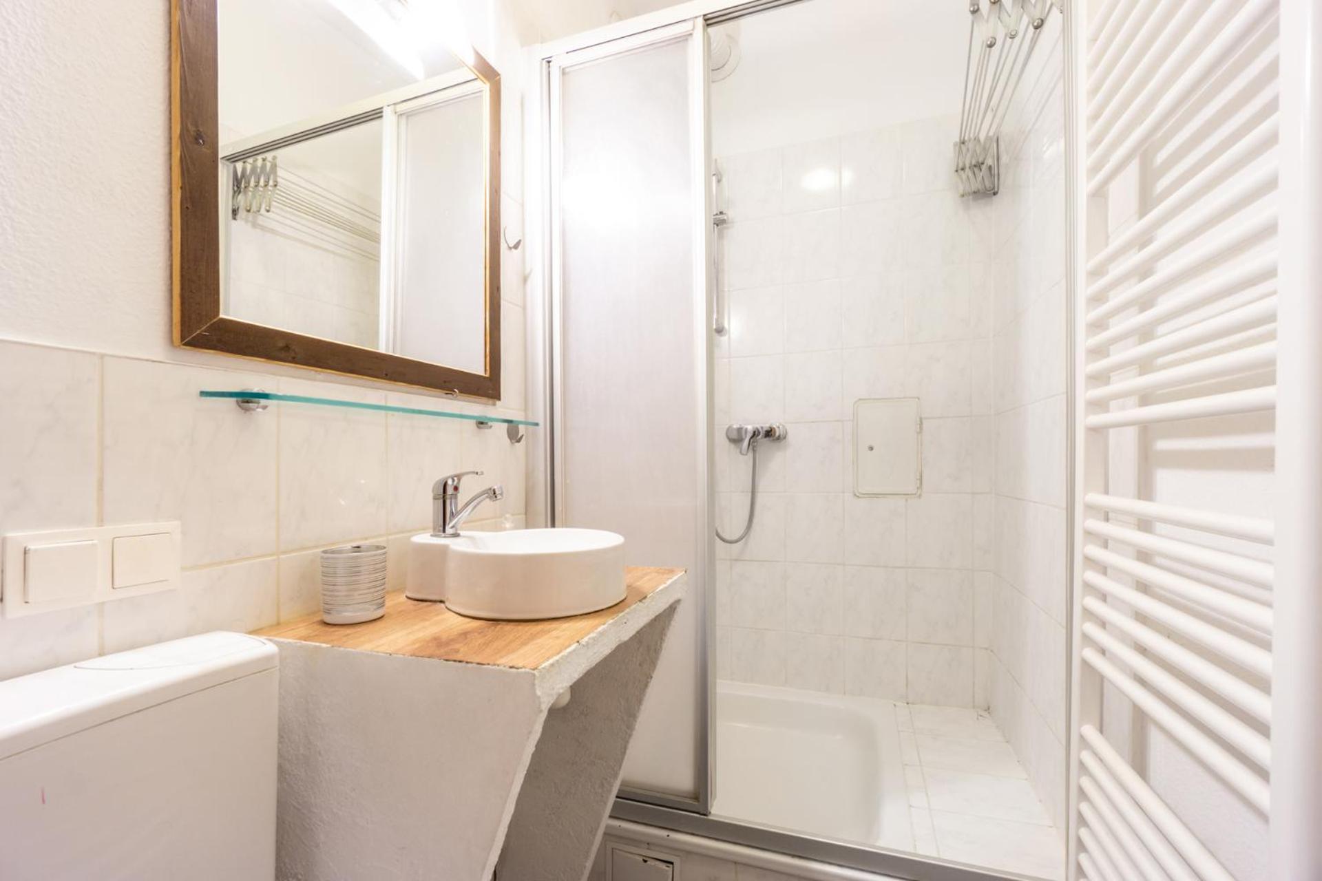 Apartment 5 Stops Away From City-Centre Wien Exteriör bild
