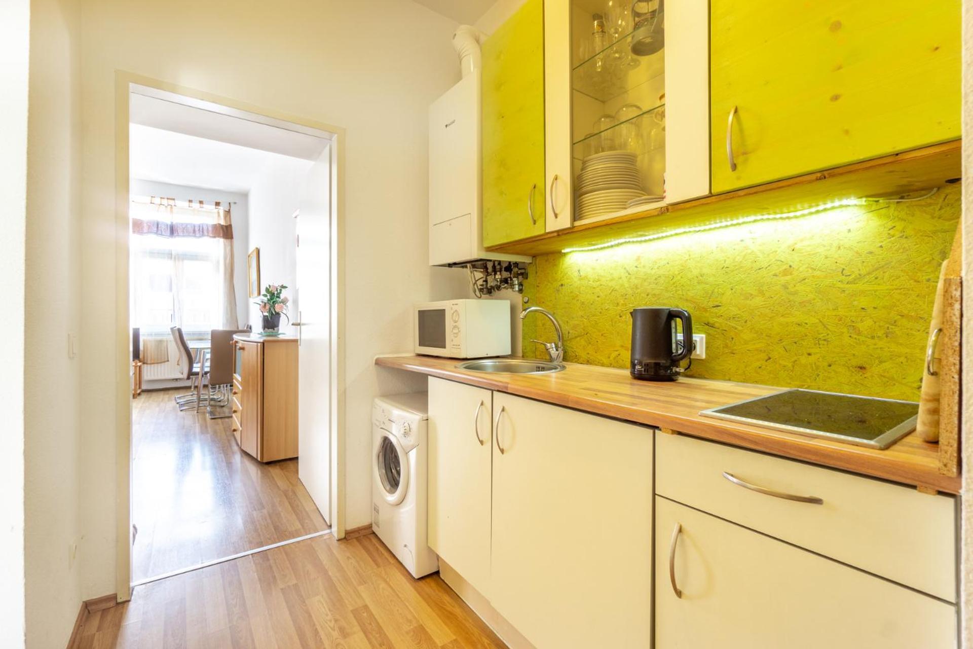 Apartment 5 Stops Away From City-Centre Wien Exteriör bild