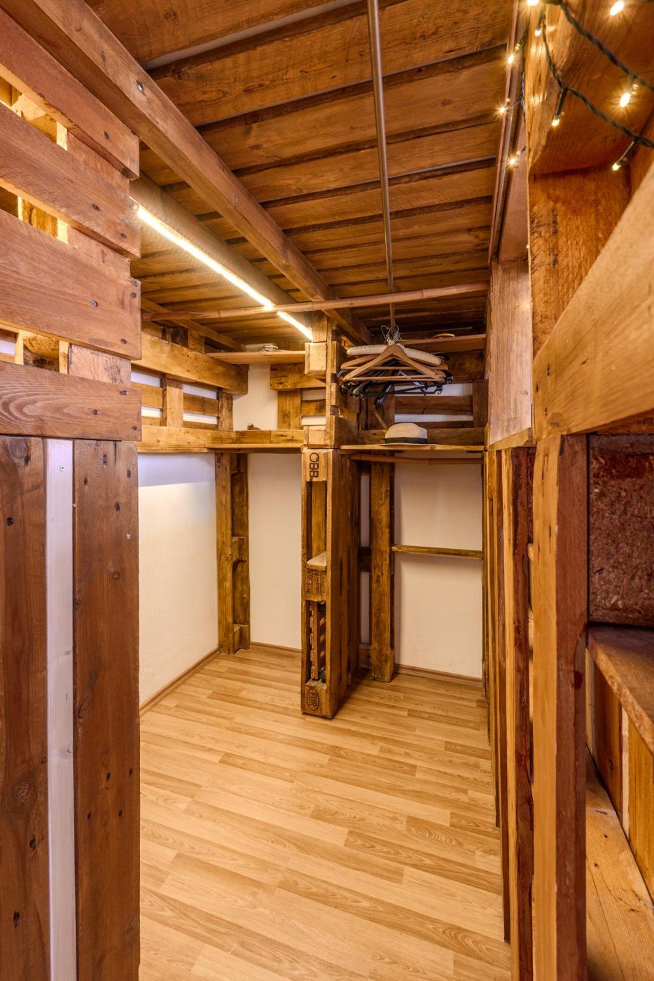 Apartment 5 Stops Away From City-Centre Wien Exteriör bild